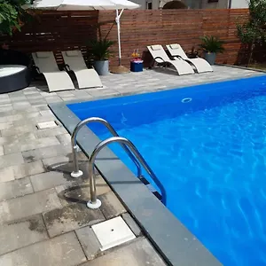 Hana Pool Only For With 2 Bedrooms Loborika